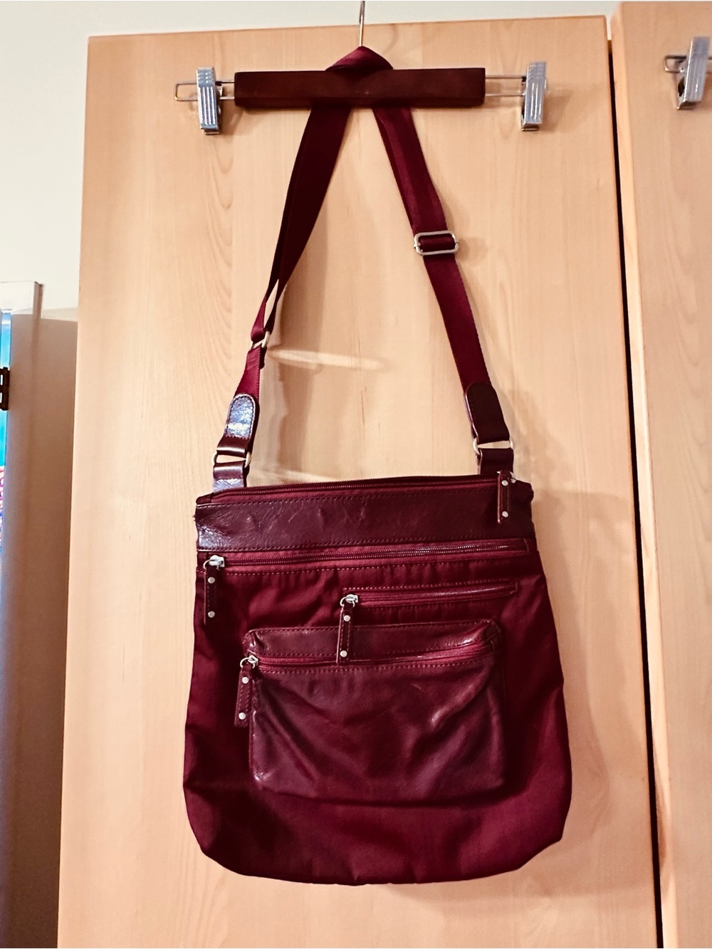 Women's Burgundy Crossbody Bag - Classic Everyday Shoulder Bag